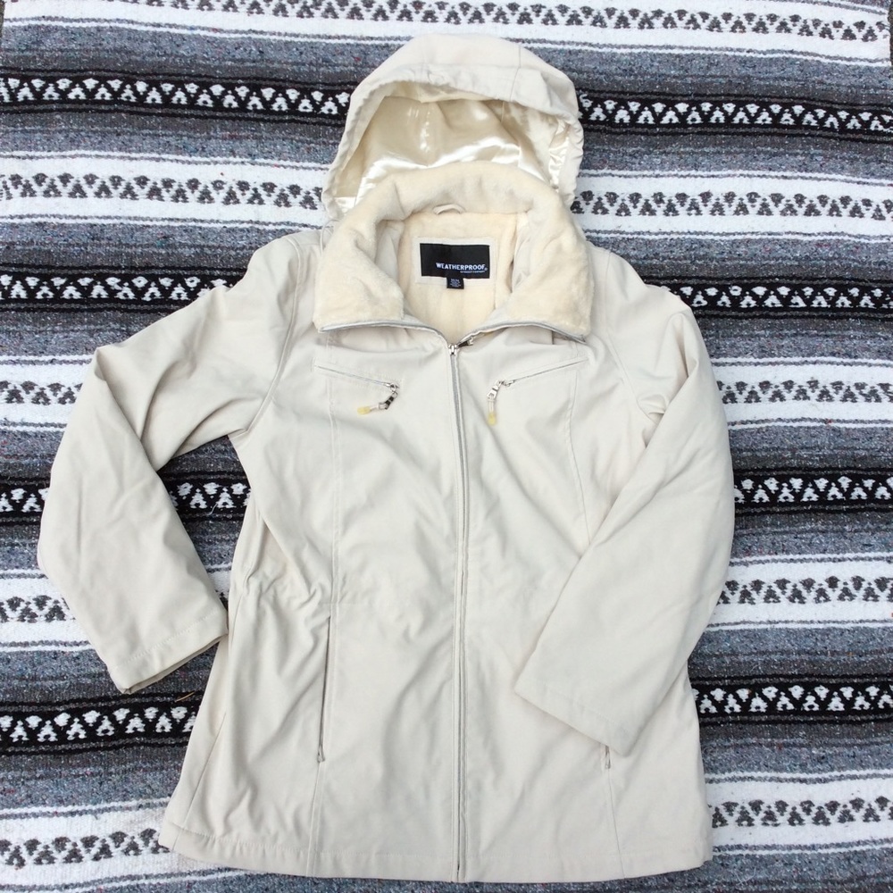 Weatherproof Dove White Hooded Women’s Jacket M